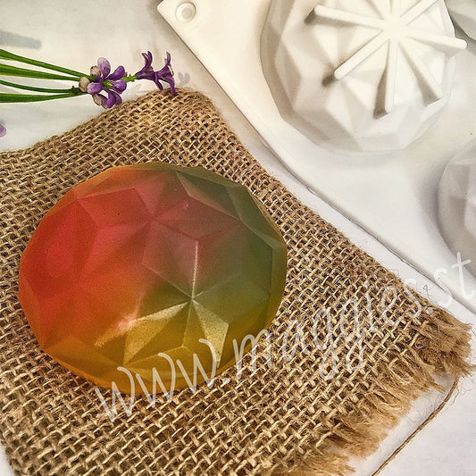 Circular diamante